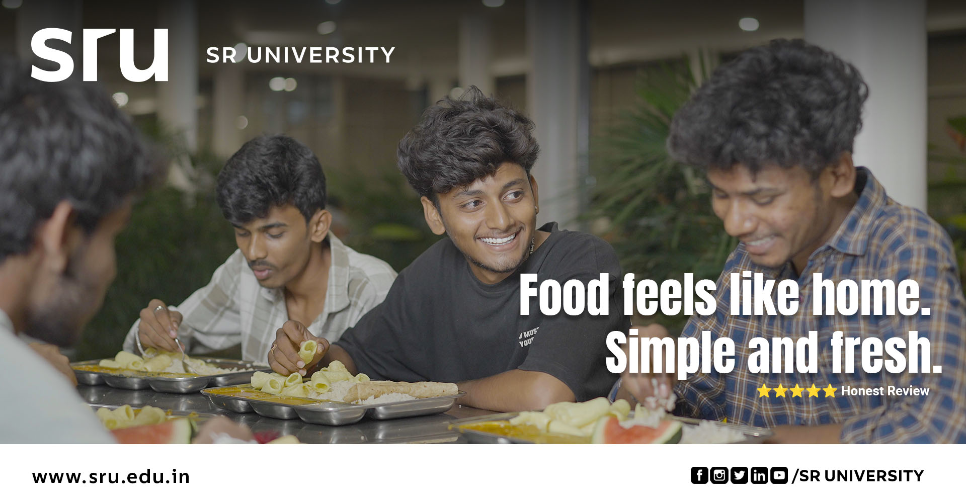 Students enjoying hygienic and tasty hostel food at SR University Warangal dining hall – honest hostel food review